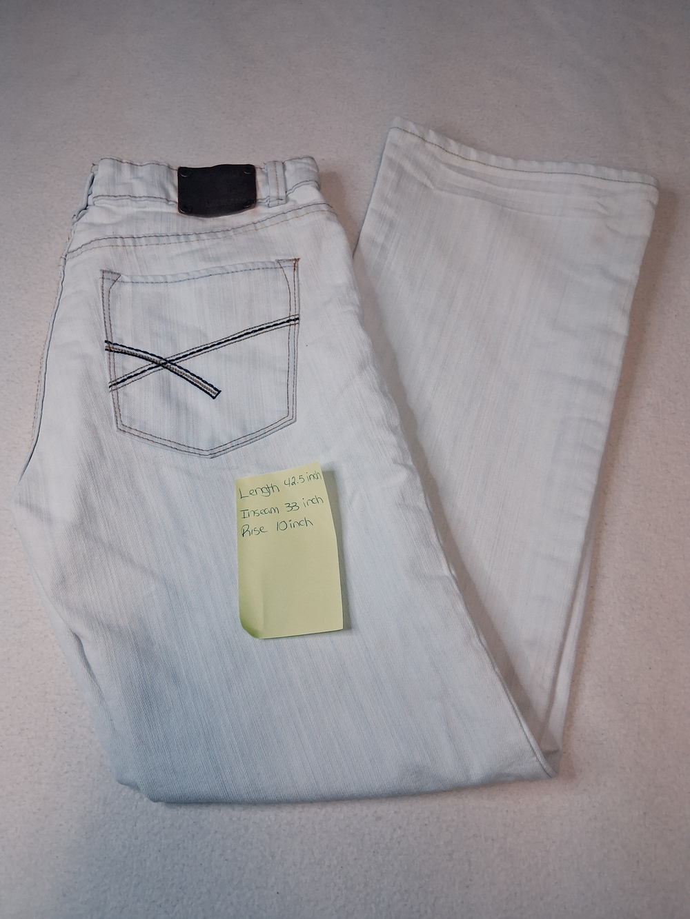 Slim Straight Light Blue Jeans with Contrast Pocket Stitching